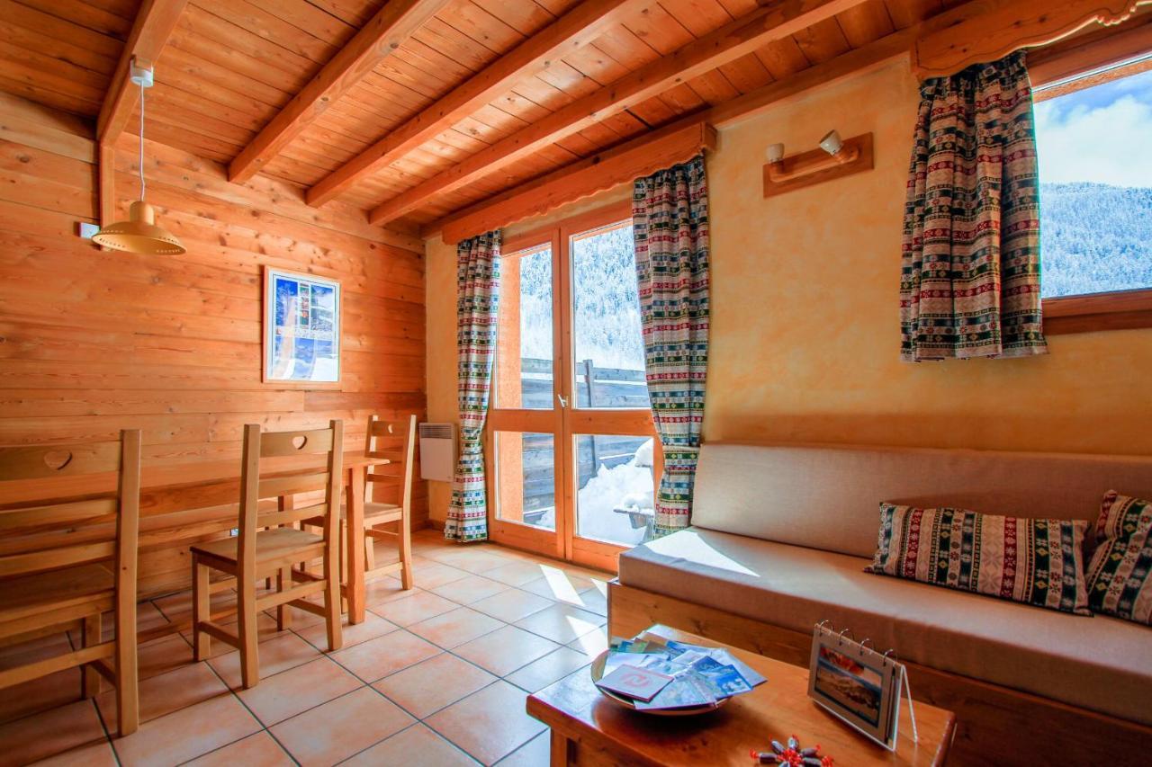 Le Gouroun Hameau Des Chazals Nevache Hautes Alpes Exterior foto