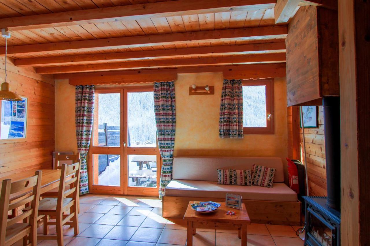 Le Gouroun Hameau Des Chazals Nevache Hautes Alpes Exterior foto