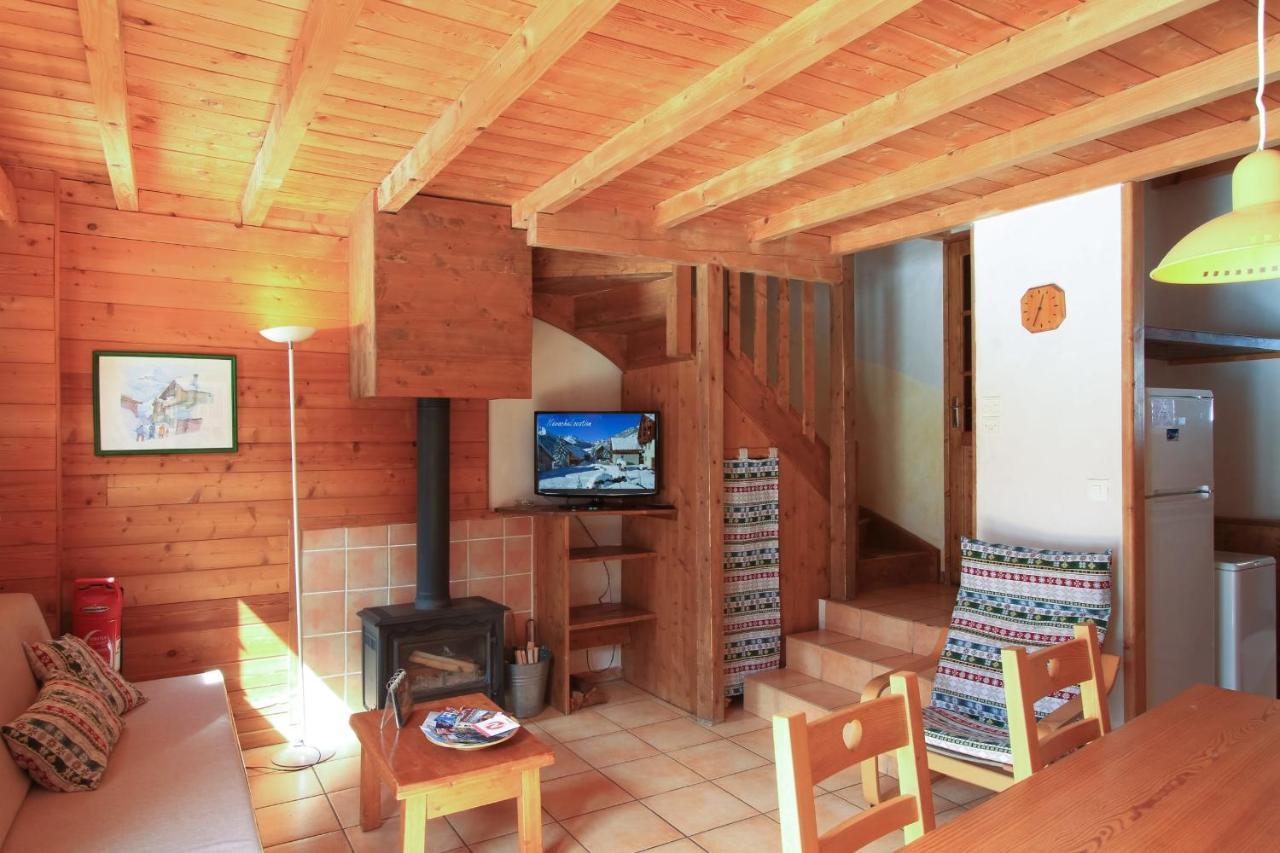 Le Gouroun Hameau Des Chazals Nevache Hautes Alpes Exterior foto